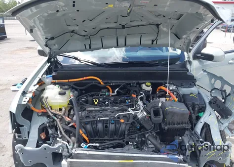 2023 Ford Maverick Lariat z USA, uszkodzony, nr VIN 3FTTW8E35PRB02451